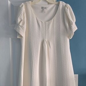 DressBarn Ivory Textured Short Sleeve Dress
